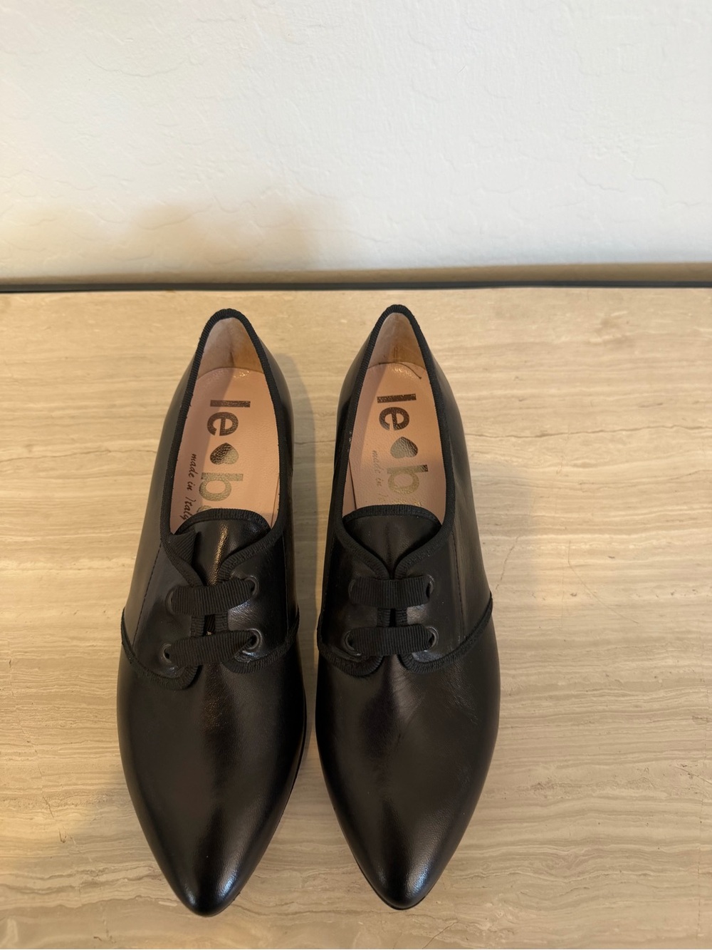 Women’s size 6.5 Le Babe Black Pointed Leather Heels